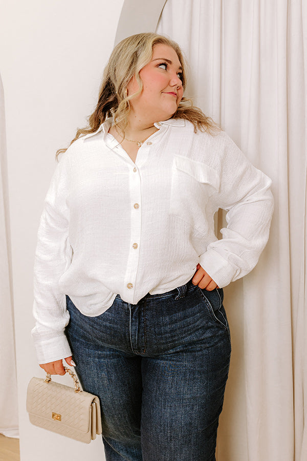 Coastal Cruise Button Up Curves Image - 1