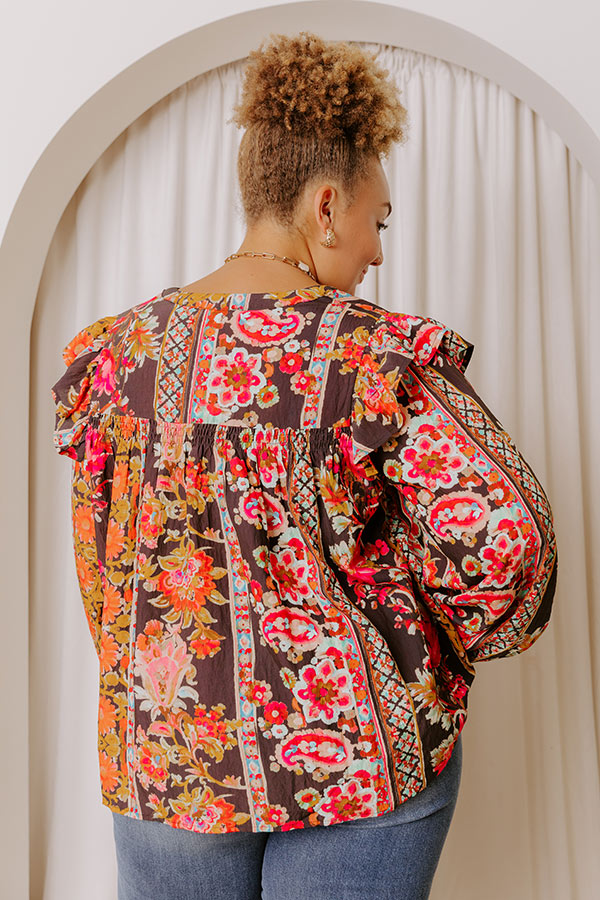 Garden Party Ready Floral Shift Top in Black Curves Image - 3