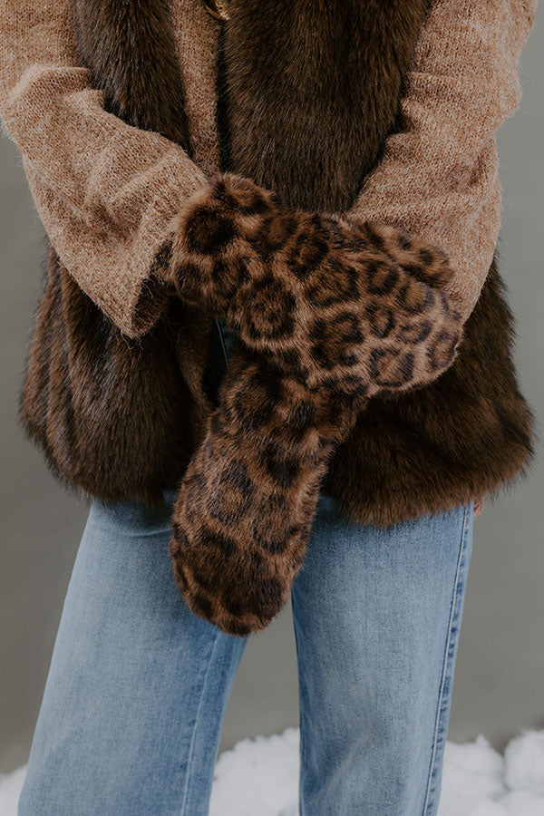 Leopard Luxe Faux Fur Mittens in Mocha Image - 2