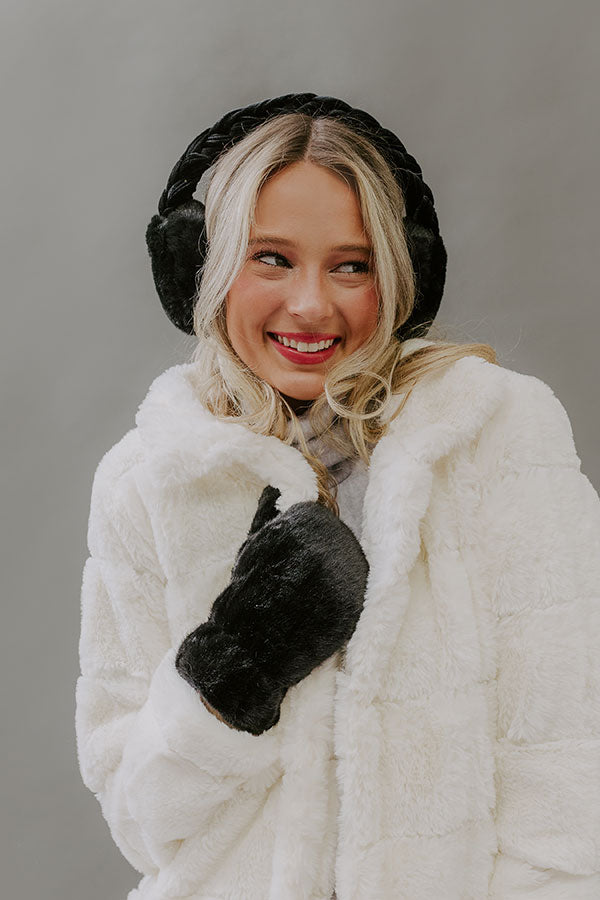 Cozy Feels Faux Fur Mittens in Black Image - 3